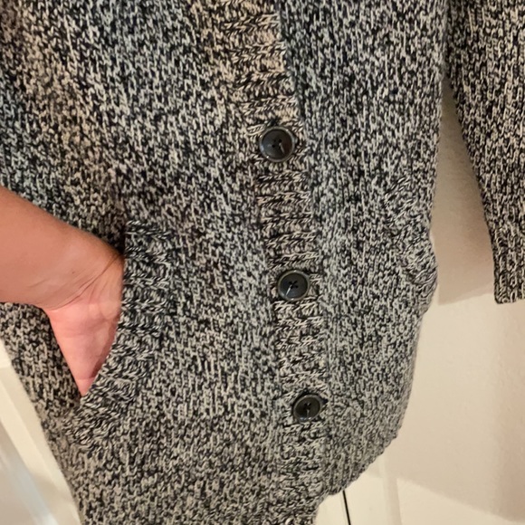 Button up sweater from Eddie Bauer - Picture 3 of 3